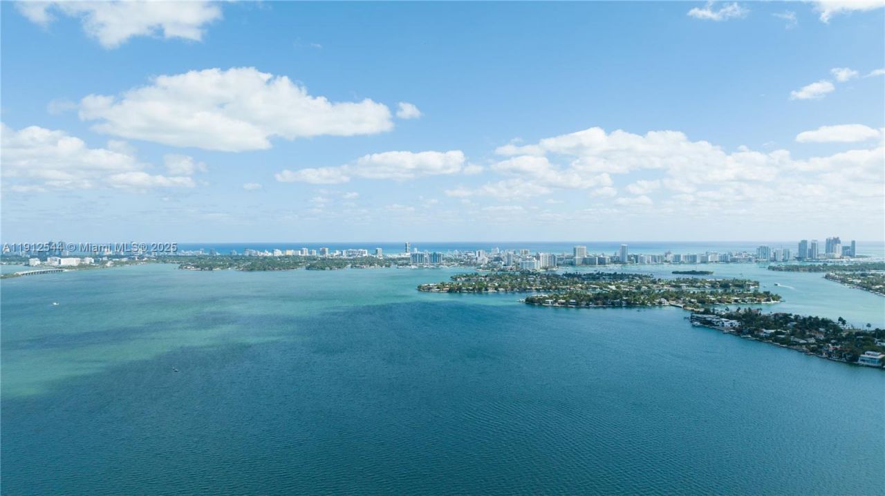 488 NE 18th St, Unit 2210, Miami, FL 33132 Photo