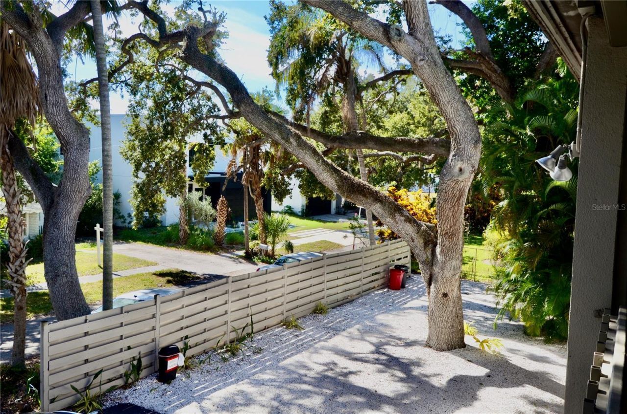 3360 S Osprey Avenue, Unit 201B, Sarasota, FL 34239 Photo