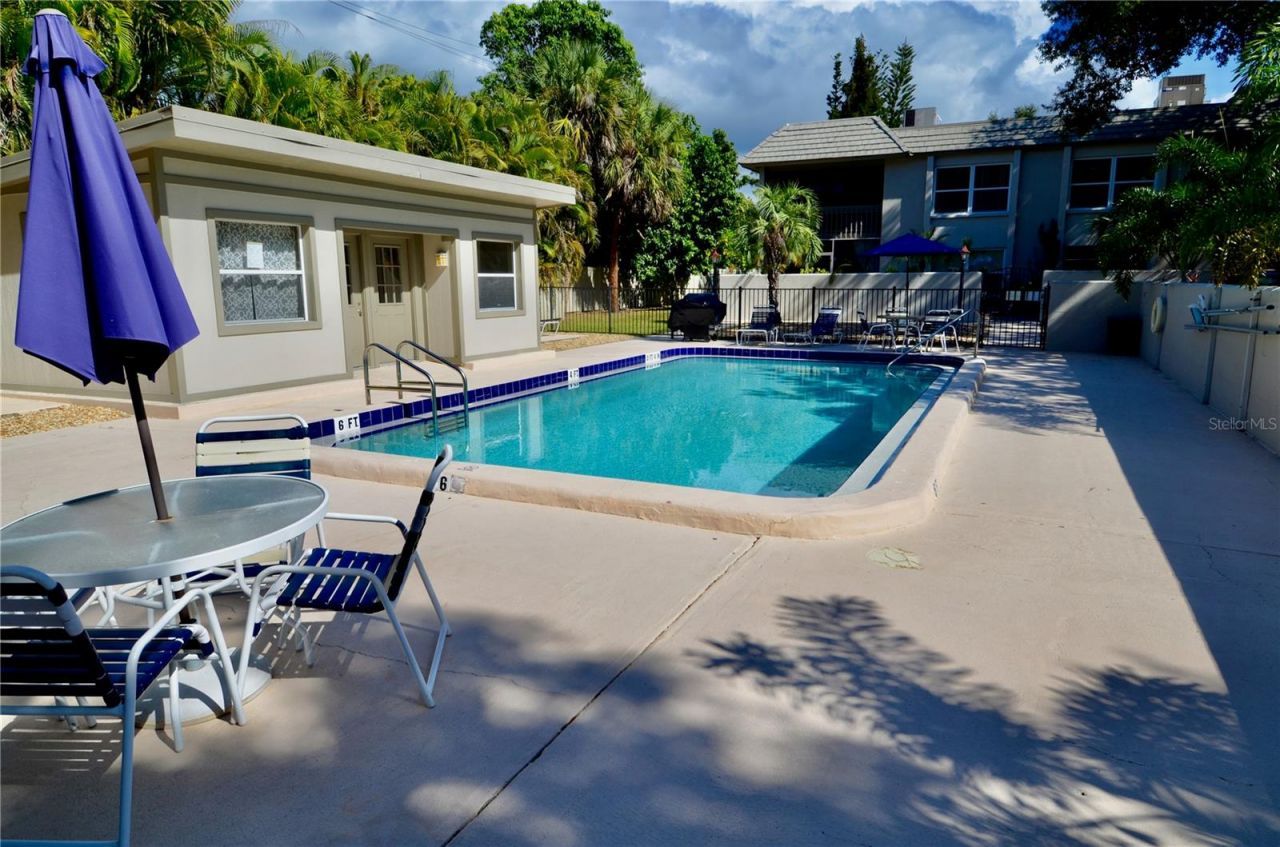 3360 S Osprey Avenue, Unit 201B, Sarasota, FL 34239 Photo