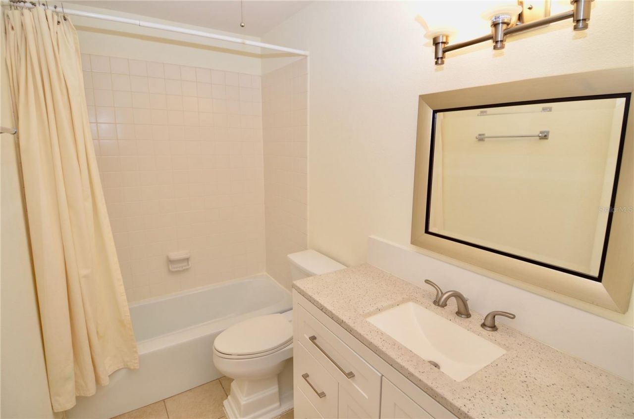 3360 S Osprey Avenue, Unit 201B, Sarasota, FL 34239 Photo