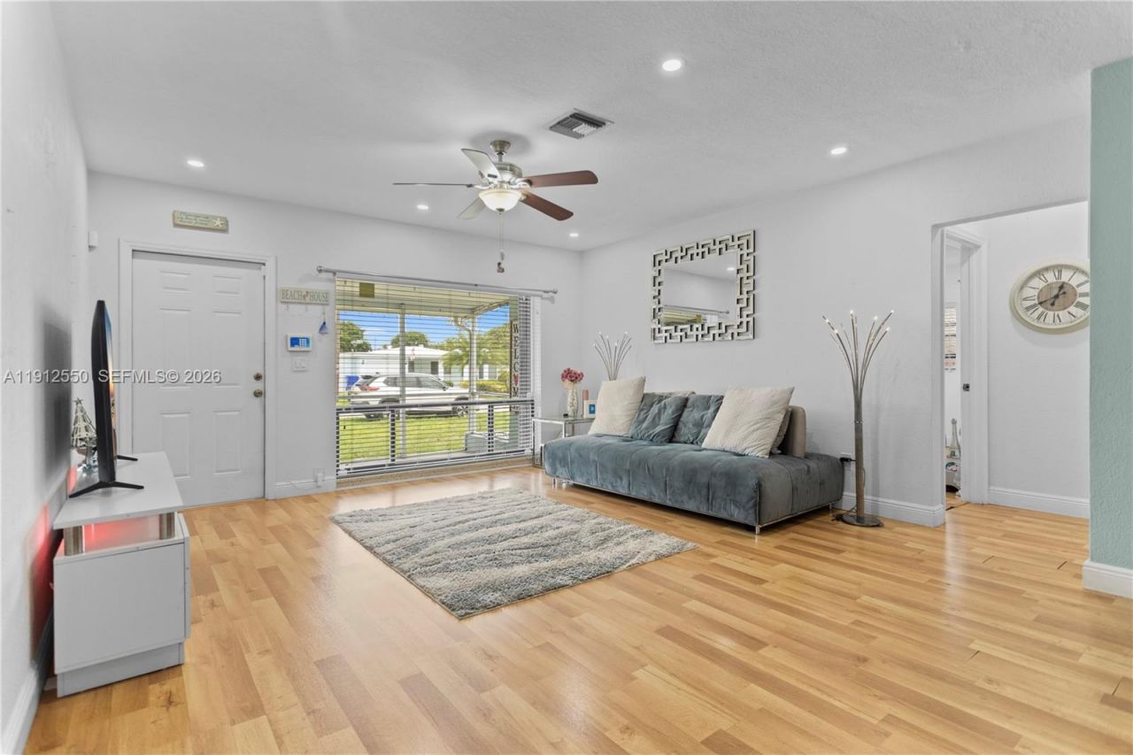 7440 Fillmore St, Hollywood, FL 33024 Photo