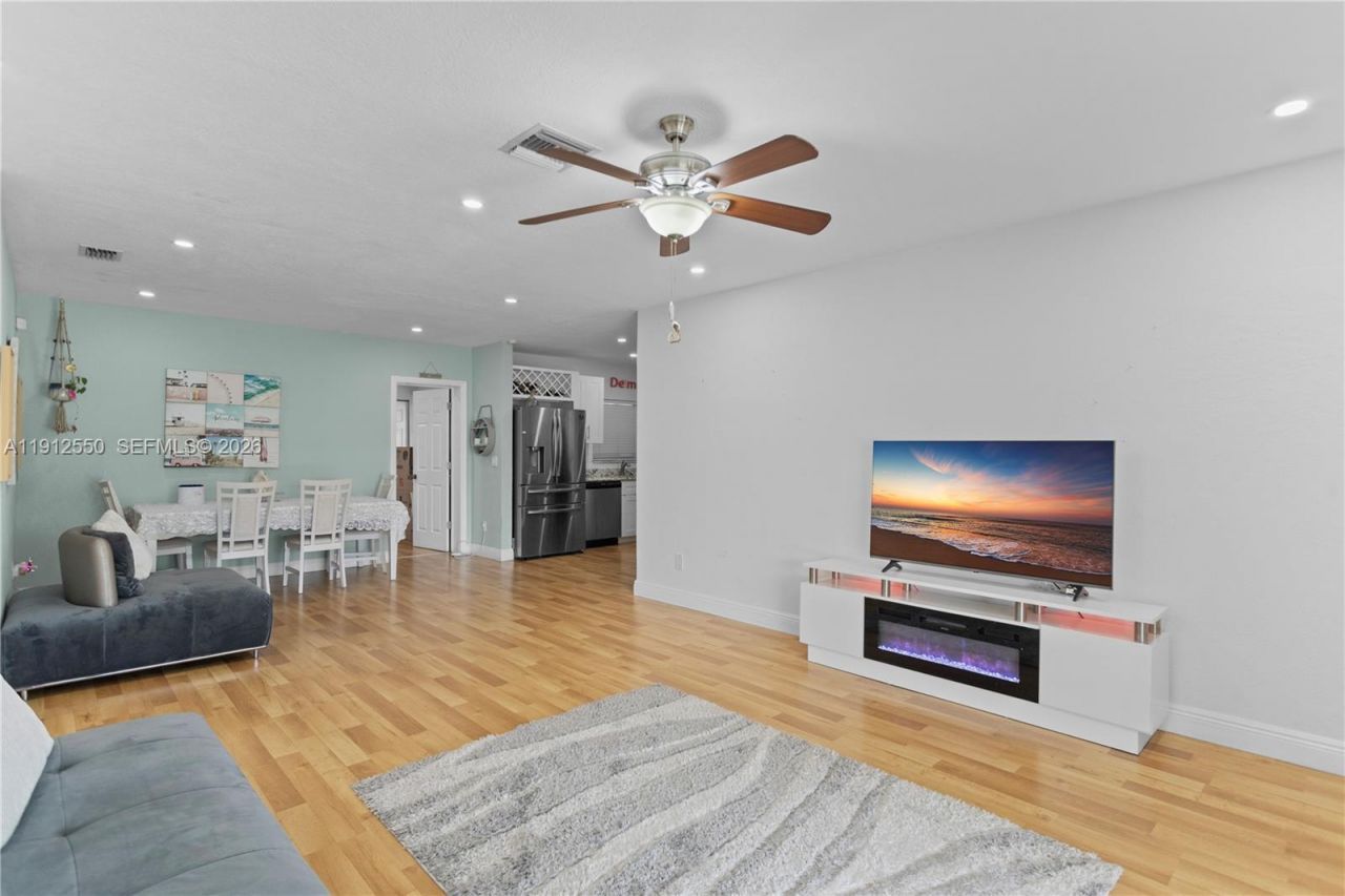 7440 Fillmore St, Hollywood, FL 33024 Photo