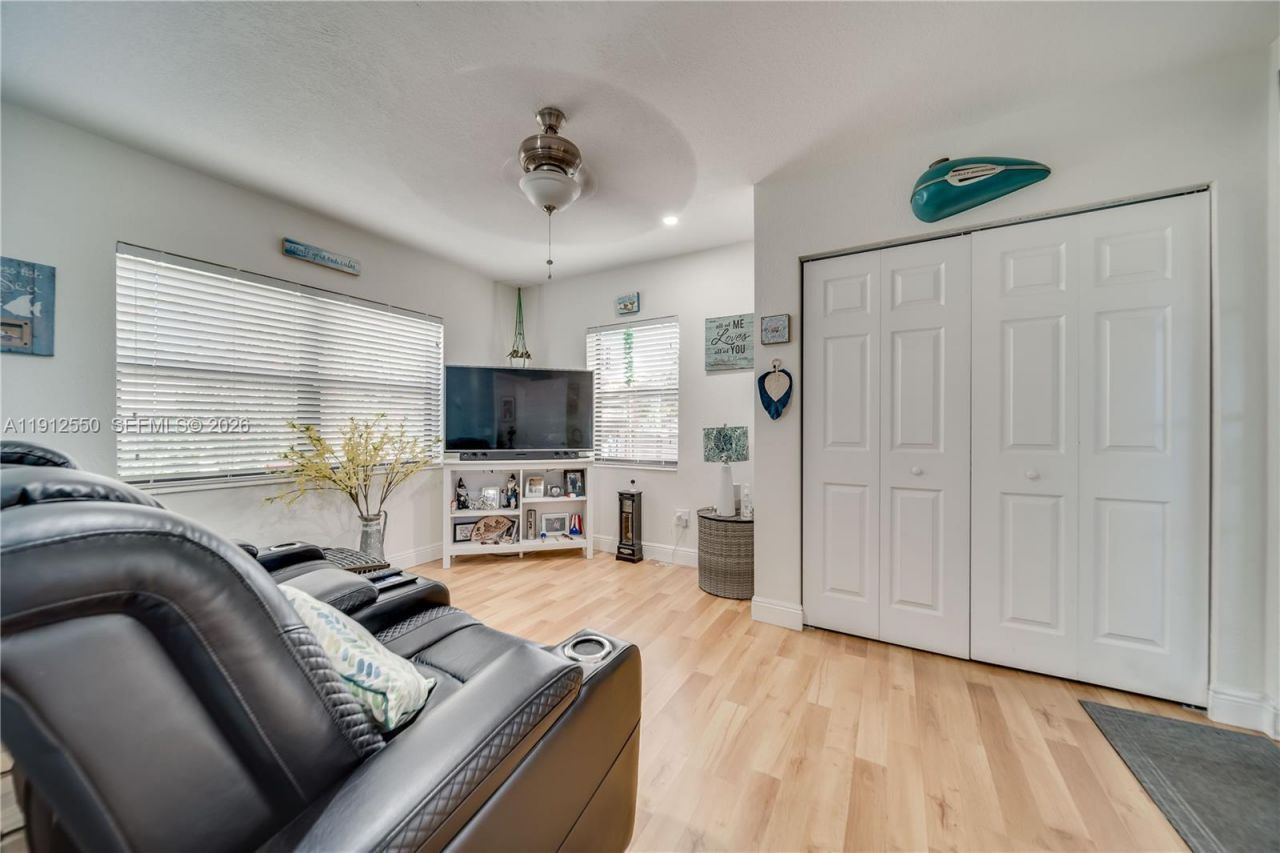 7440 Fillmore St, Hollywood, FL 33024 Photo