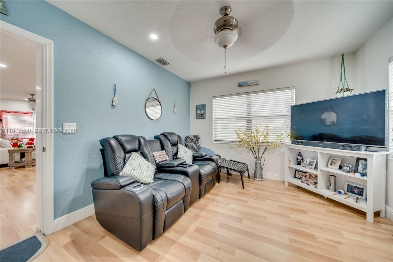 7440 Fillmore St, Hollywood, FL 33024 Photo