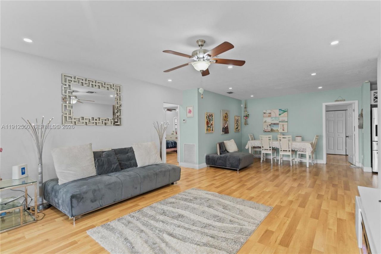 7440 Fillmore St, Hollywood, FL 33024 Photo