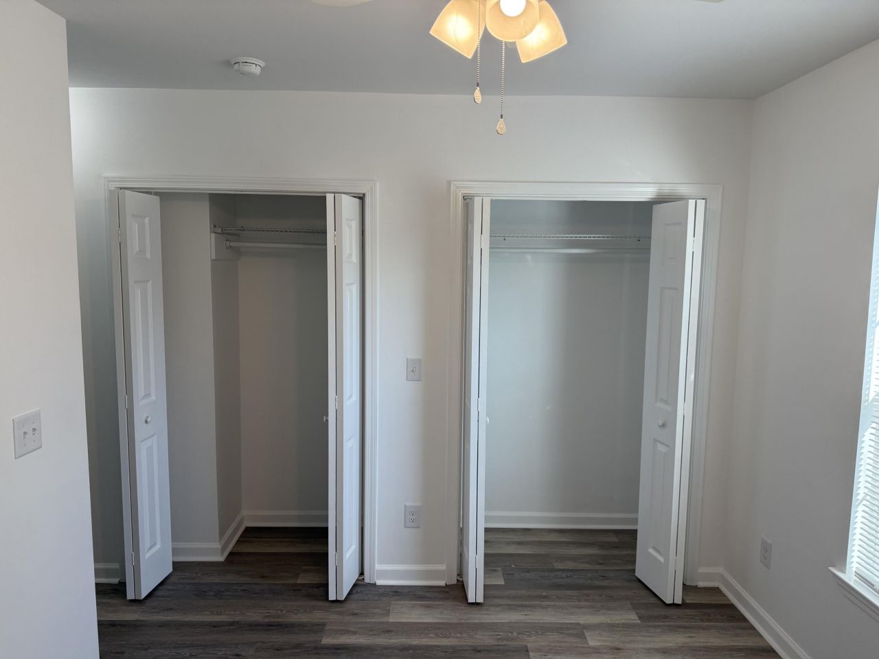 1990 Comstock Avenue Photo 21