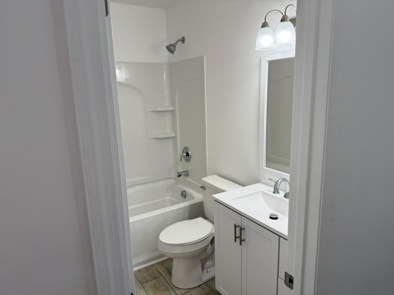 1990 Comstock Avenue Photo 23