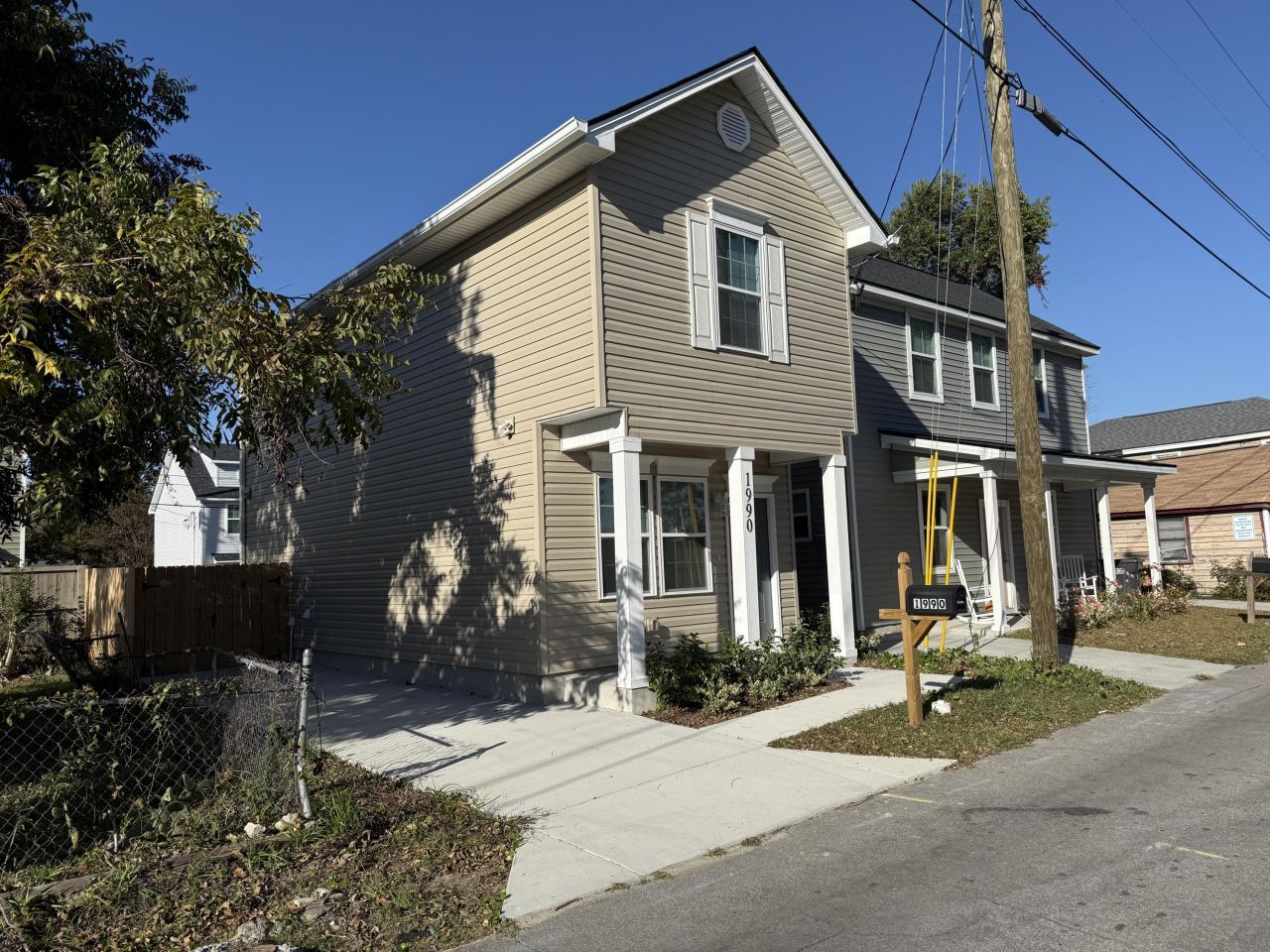 1990 Comstock Avenue Photo 42