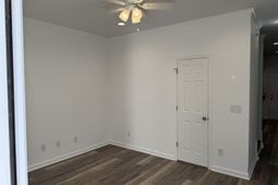 1990 Comstock Avenue photo 4