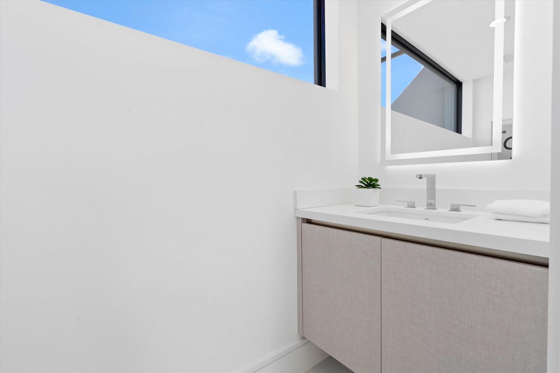 498 NE 6th Street, Boca Raton, FL 33432 Photo