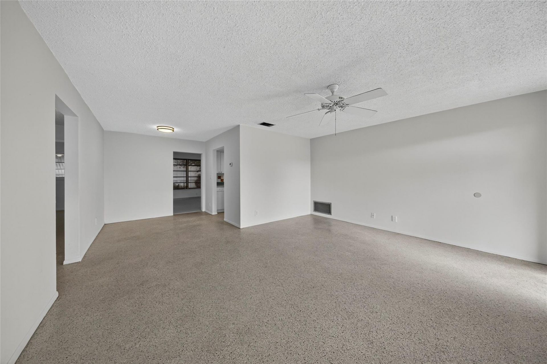 2711 NW 4th Avenue, Pompano Beach, FL 33064 Photo