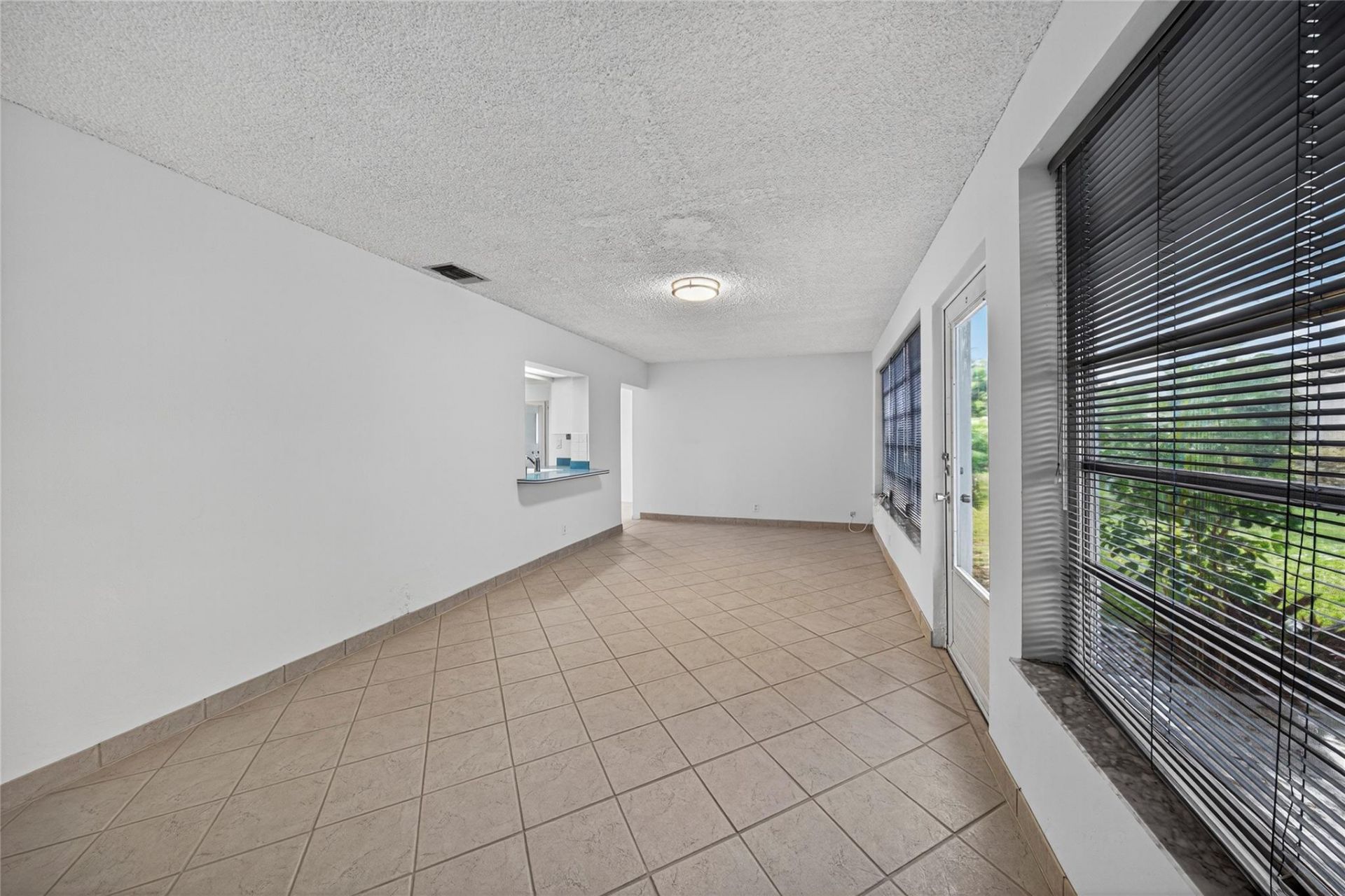 2711 NW 4th Avenue, Pompano Beach, FL 33064 Photo