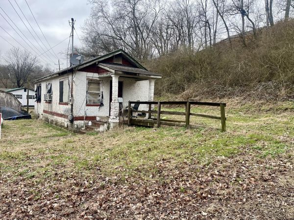 100 Rainey St, Mount Pleasant, TN 38474