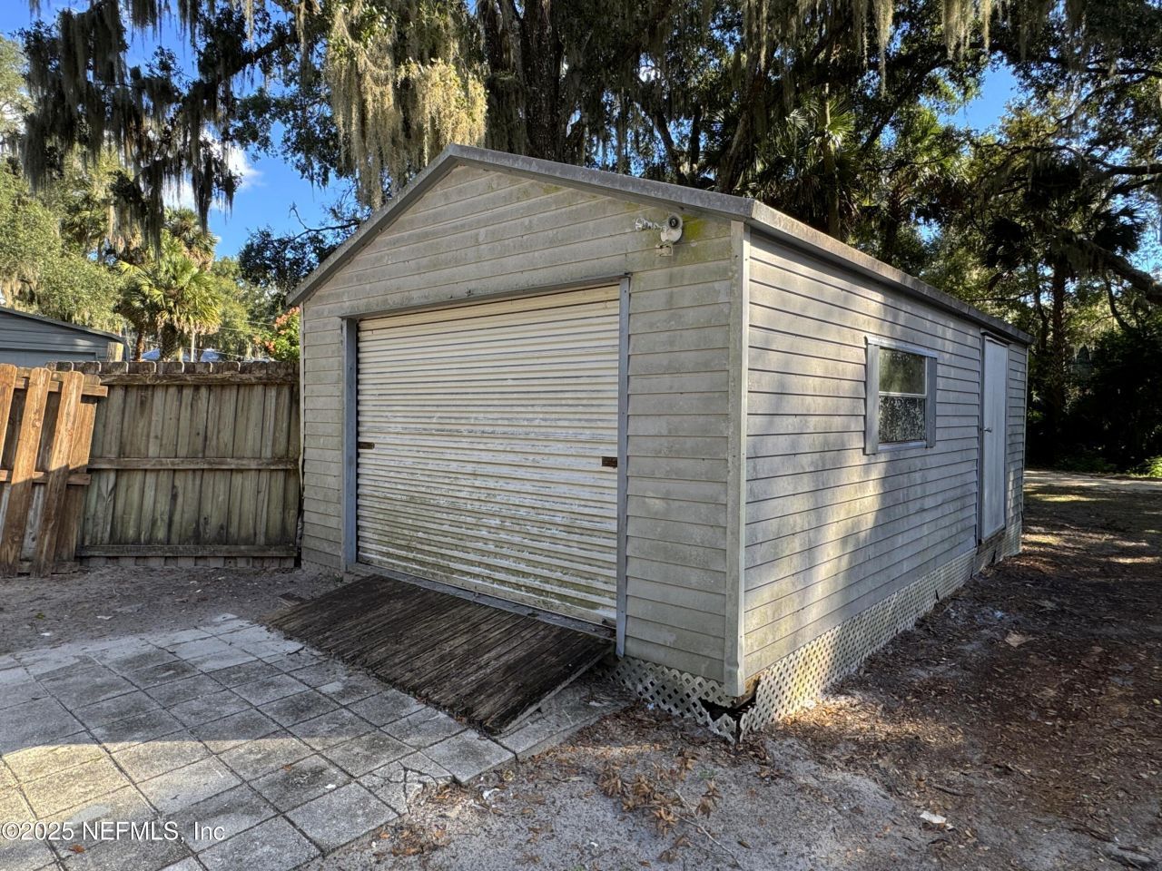 225 Lake George Road, Seville, FL 32190 Photo