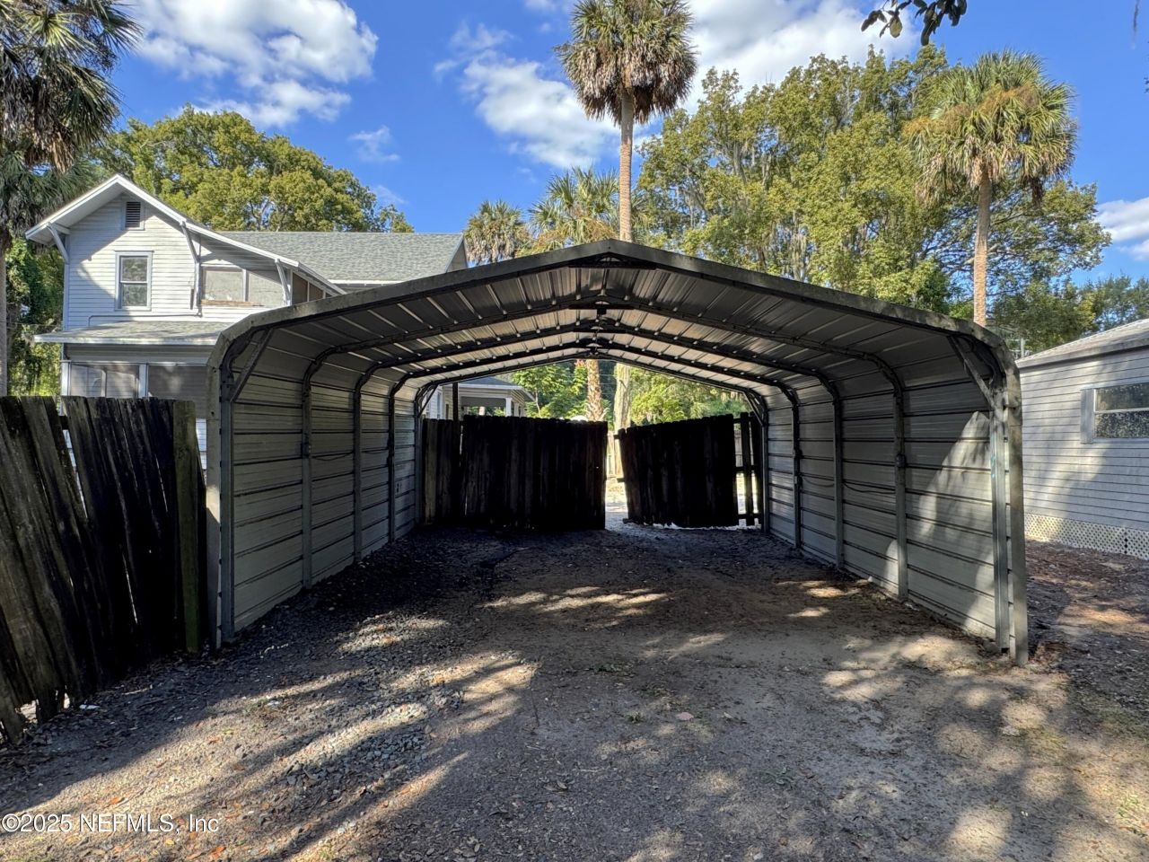 225 Lake George Road, Seville, FL 32190 Photo