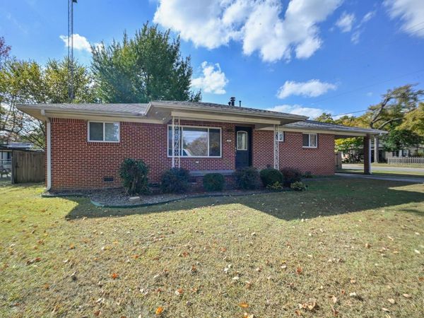 101 Eight St, Mena, AR 71953