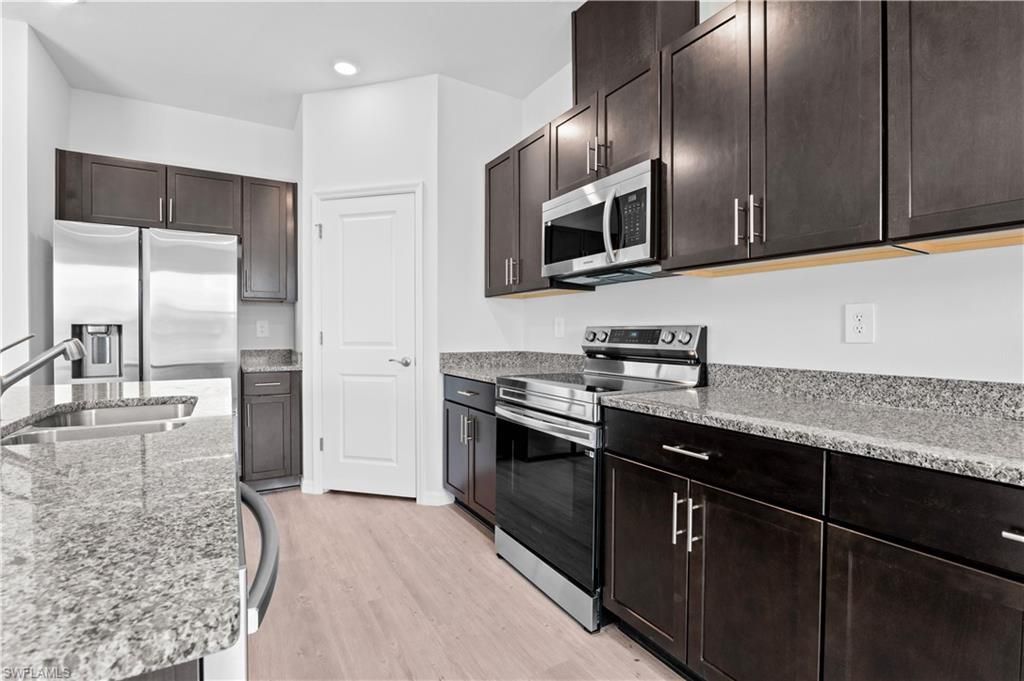 4010 NE 19th Pl, Cape Coral, FL 33909 Photo