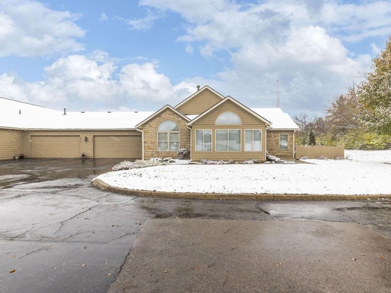 1700 Crossing Boulevard, Circleville, OH 43113 Photo 1