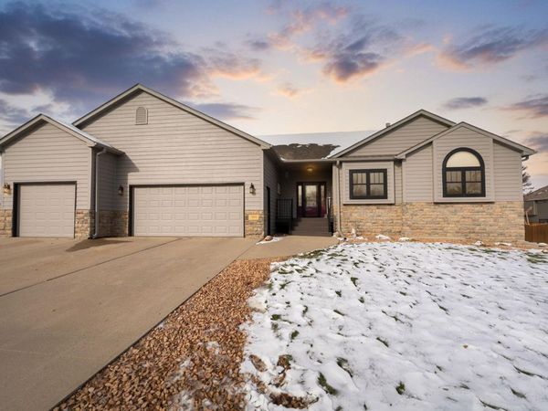 3008 W Brandywine St, Sioux Falls, SD 57108