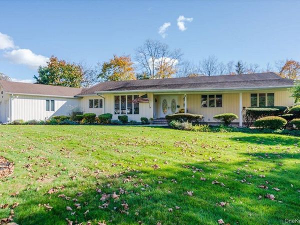 8 Penn Drive, Dix Hills, NY 11746