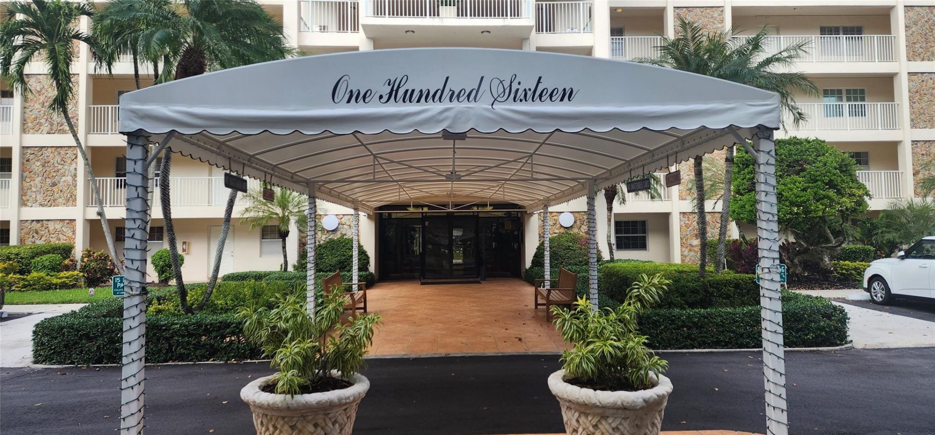 3503 Oaks Way, Unit 513, Pompano Beach, FL 33069 Photo