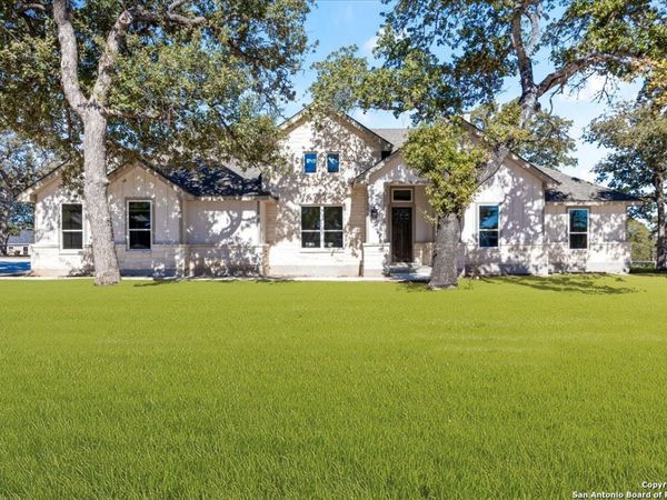 157 Hondo Vista, La Vernia, TX 78121