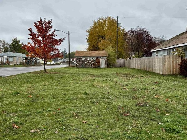 5826 N Madison St, Spokane, WA 99205