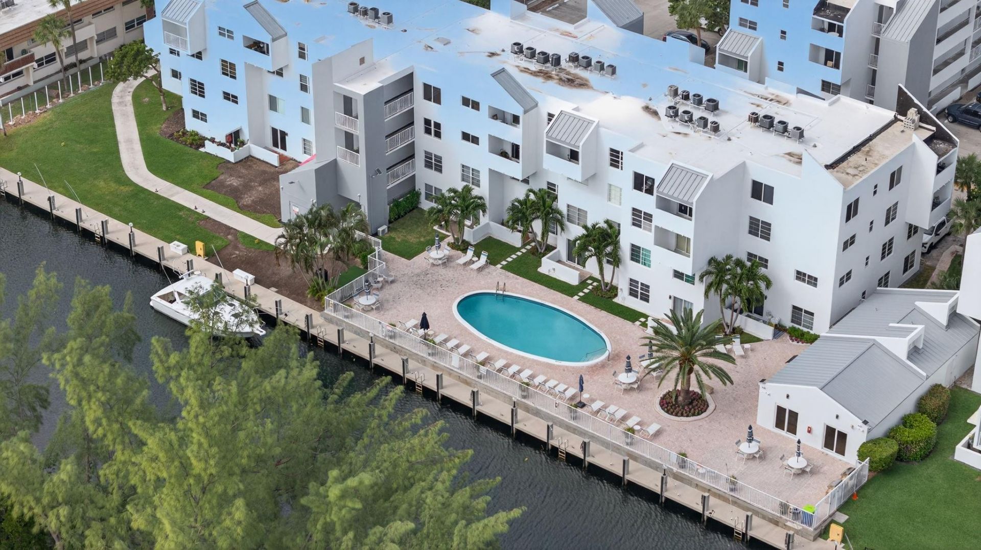 2850 NE 14th Street Causeway, Unit 107, Pompano Beach, FL 33062 Photo