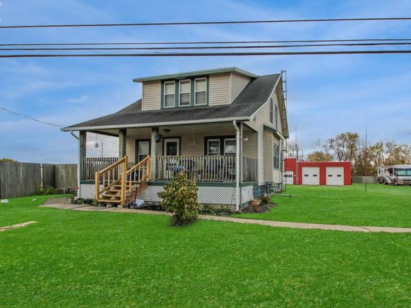 1344 W Lakeshore Drive, Port Clinton, OH 43452