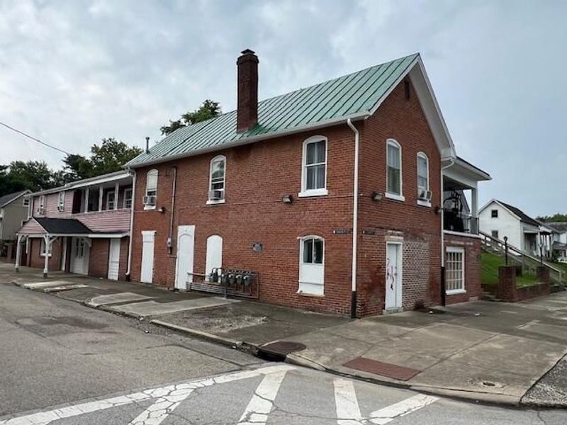 1002 S Court Street, Circleville, OH 43113 Photo 1