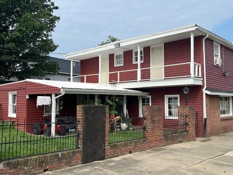 1002 S Court Street, Circleville, OH 43113 Photo 2