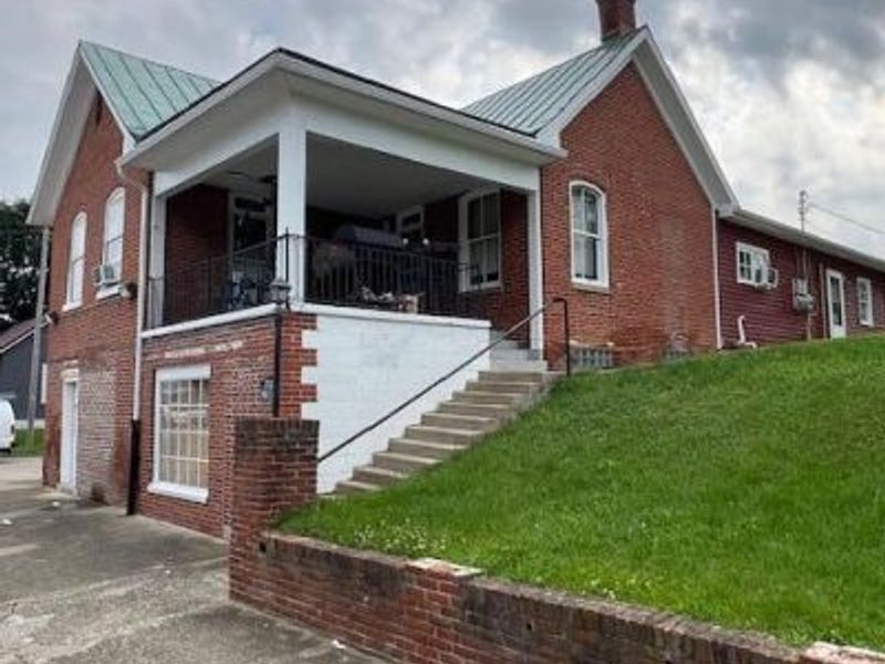 1002 S Court Street, Circleville, OH 43113 Photo 4