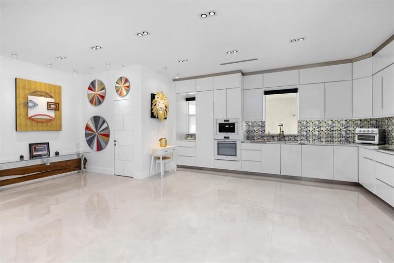 3021 Riomar Street, Fort Lauderdale, FL 33304 Photo