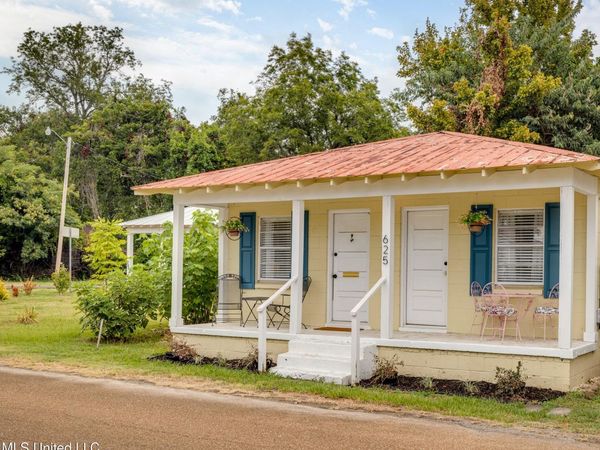 625 N Wall Street, Natchez, MS 39120