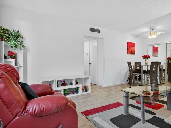 418 S Cypress Road, Unit 110, Pompano Beach, FL 33060