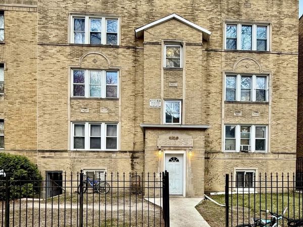 6215 N Washtenaw Avenue, Chicago, IL 60659