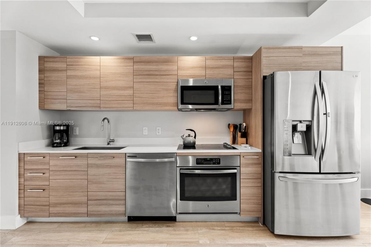 121 NE 34th St, Unit 2003, Miami, FL 33137 Photo