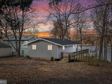 1262 S LAKESHORE DRIVE, LOUISA, VA 23093