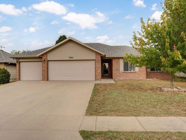 4407 W Nicholas Street, Springfield, MO 65802