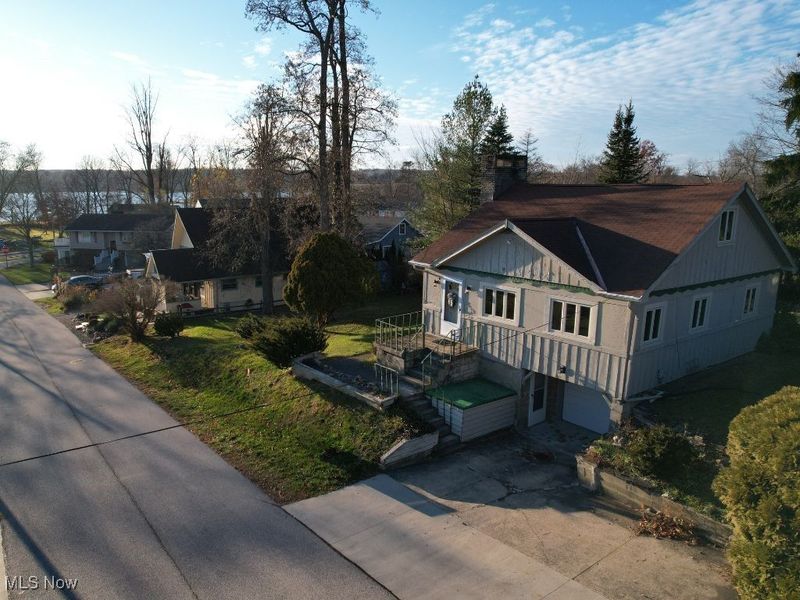 130 Clovercliff Drive, Chippewa Lake, OH 44215 Photo 2