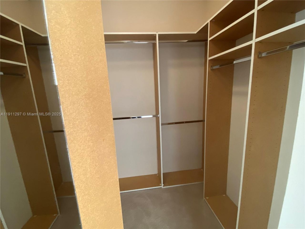 20281 E Country Club Dr, Unit 511, Aventura, FL 33180 Photo