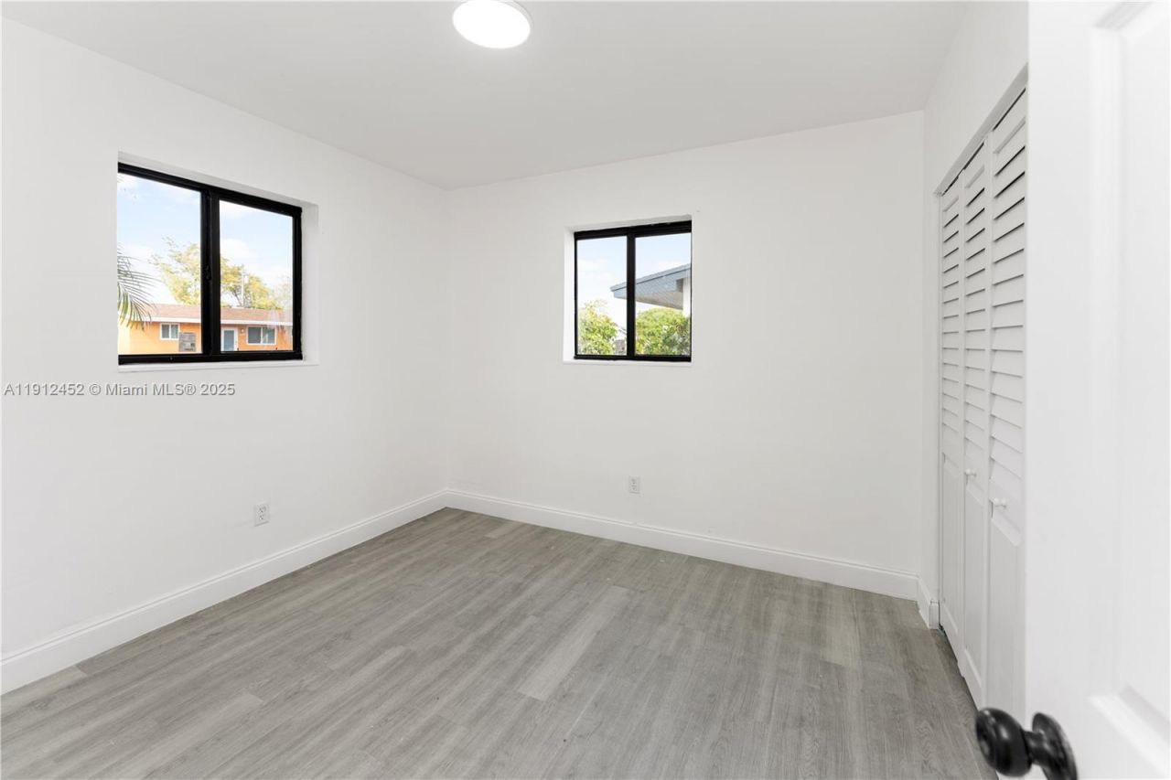 11532 SW 136th Ter, Miami, FL 33176 Photo