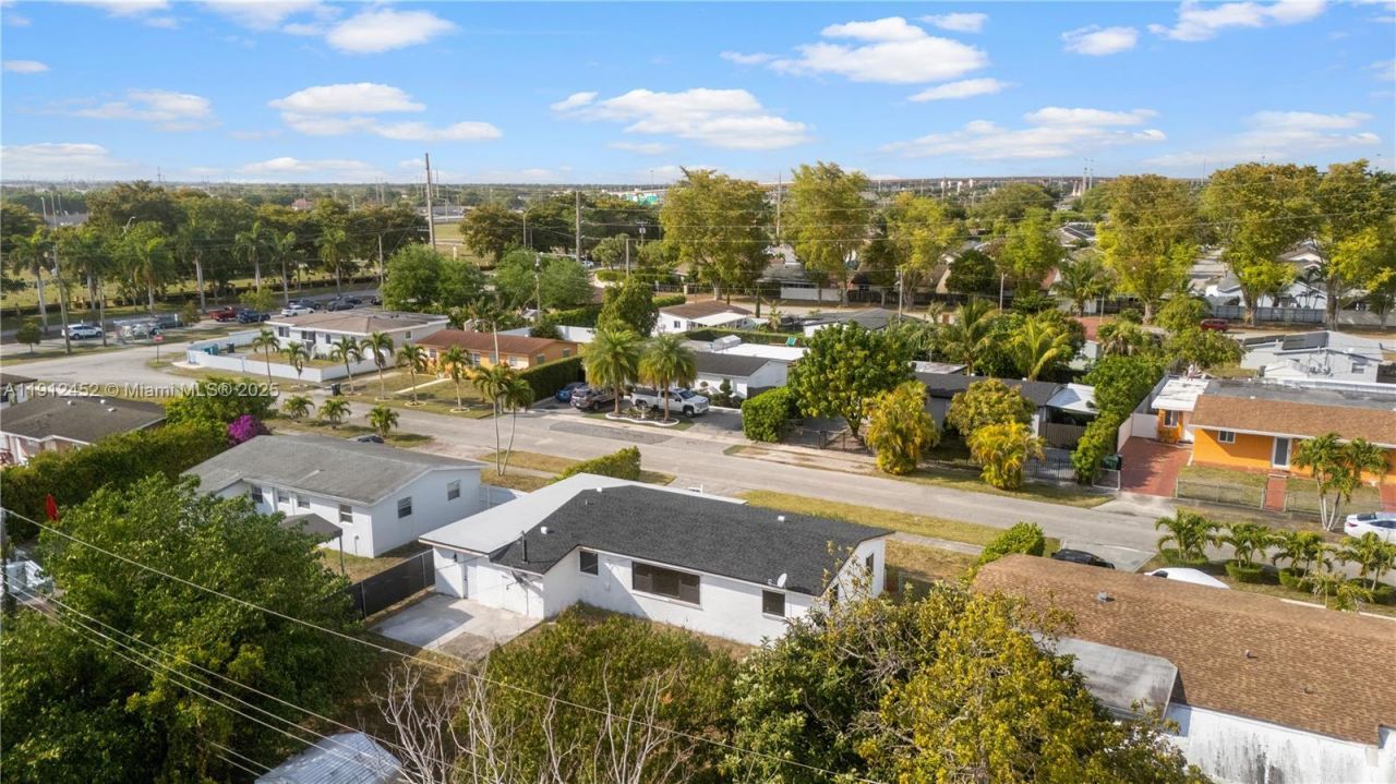 11532 SW 136th Ter, Miami, FL 33176 Photo