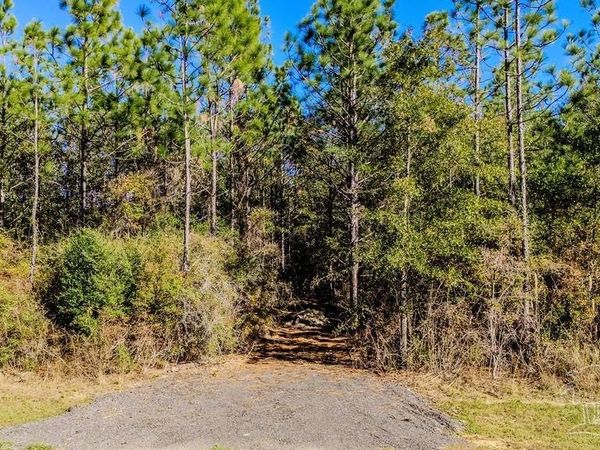 9058 Greyrock Landing Rd, Pace, FL 32571