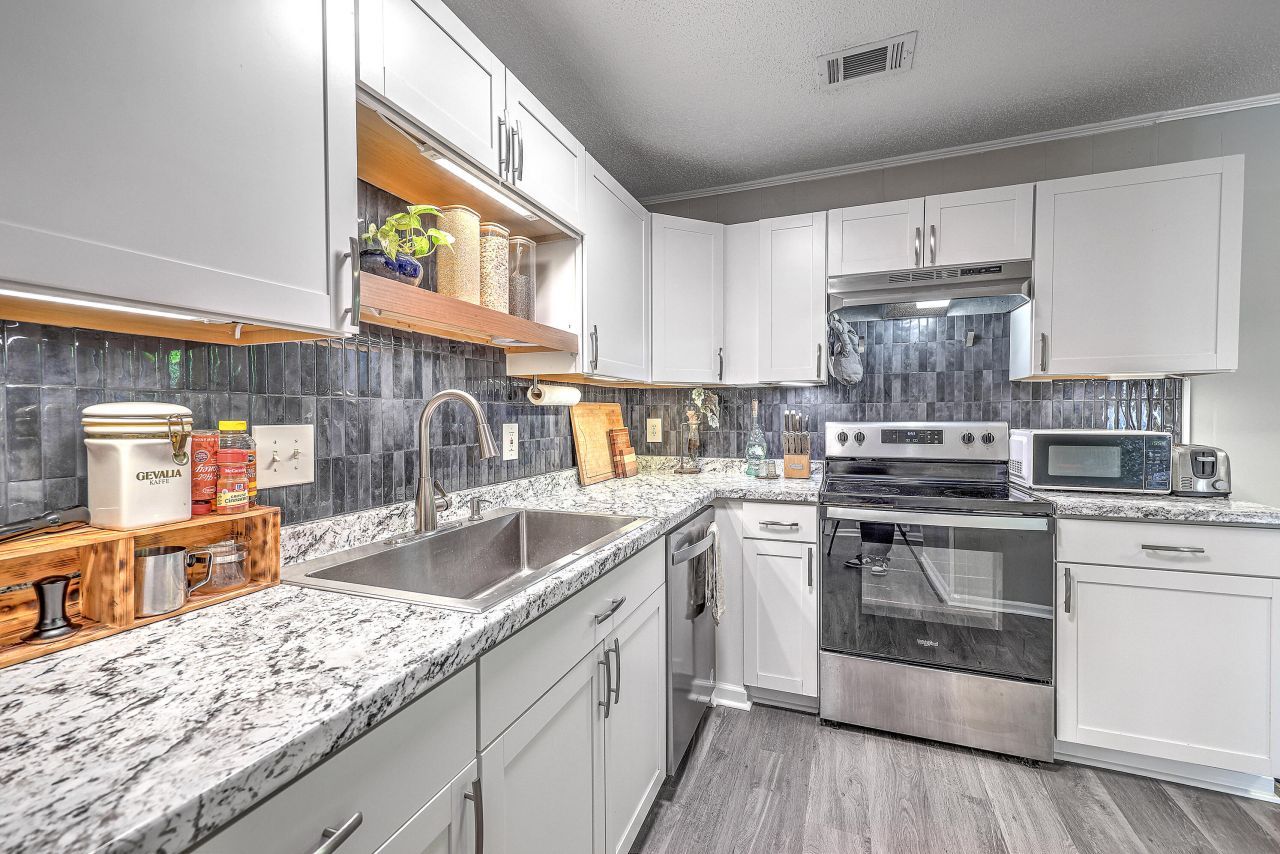 4466 Mixedwood Drive Photo 22