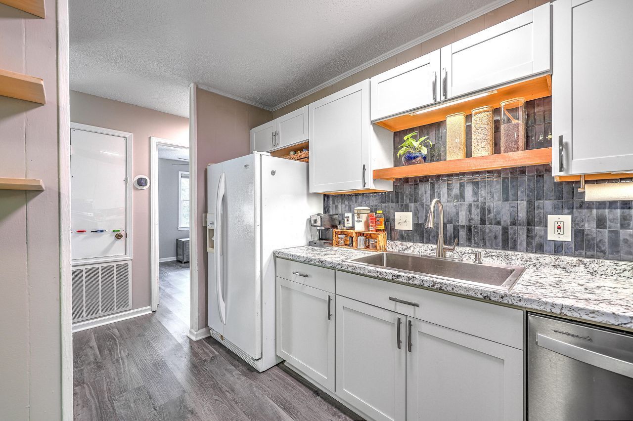 4466 Mixedwood Drive Photo 23