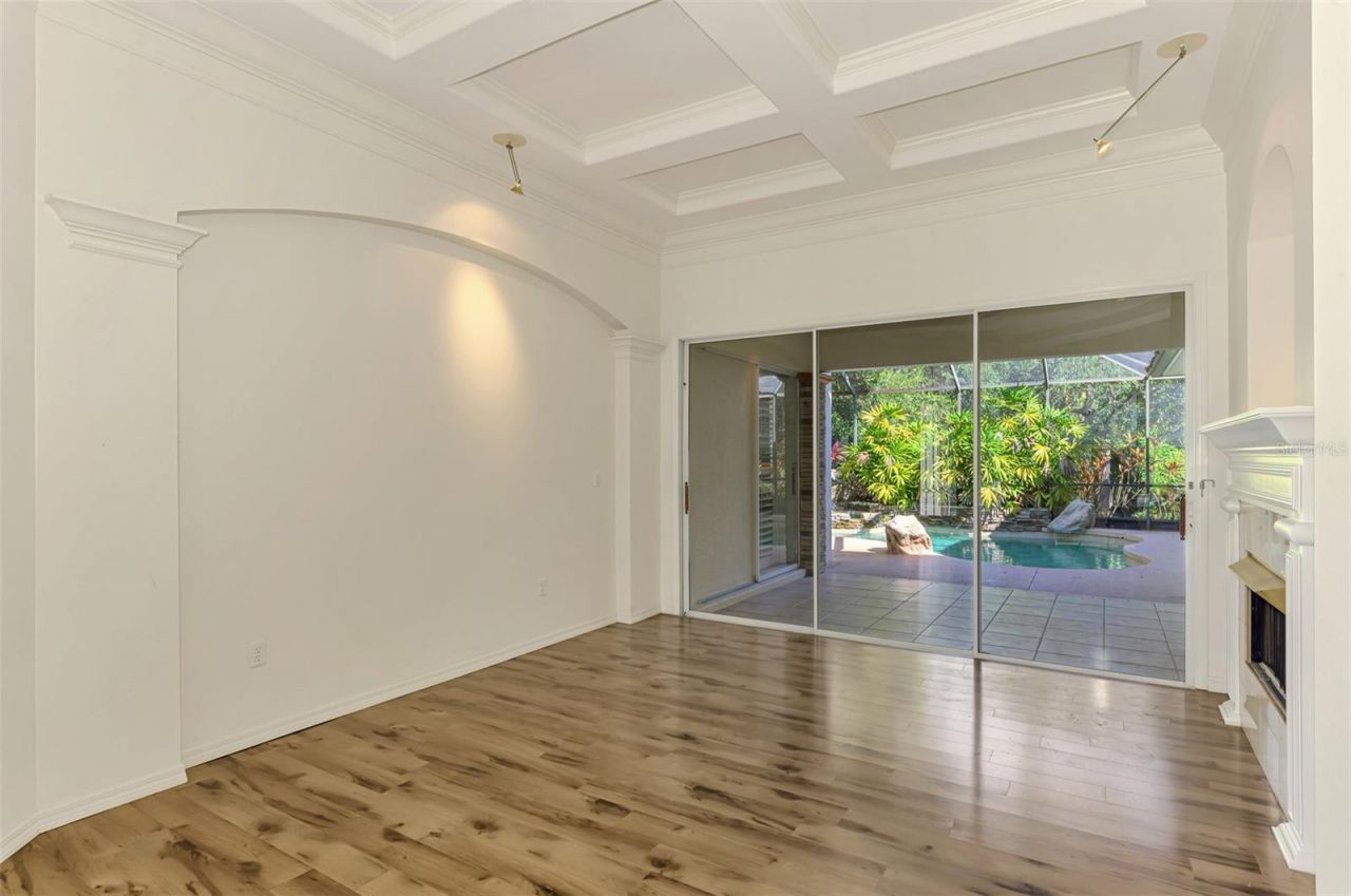 4889 Carrington Circle, Sarasota, FL 34243 Photo