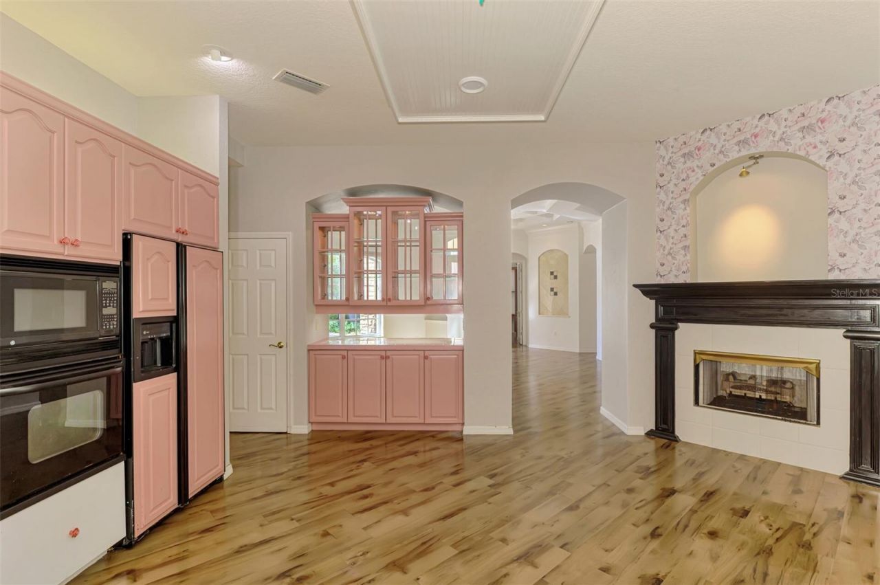 4889 Carrington Circle, Sarasota, FL 34243 Photo