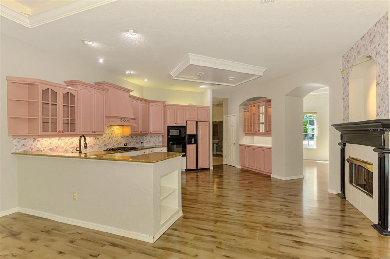 4889 Carrington Circle, Sarasota, FL 34243 Photo