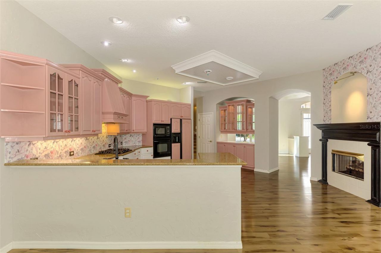 4889 Carrington Circle, Sarasota, FL 34243 Photo